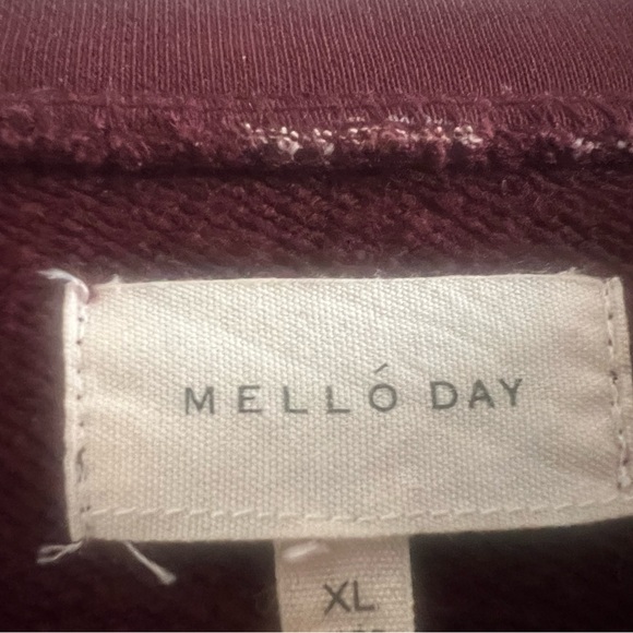 Burgundy floral print sweatshirt - Picture 3 of 3